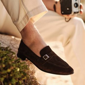 15 Essential Tips on How to Care for Suede Shoes for Long-Lasting Footwear